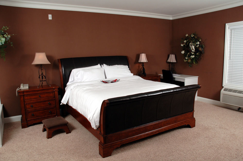 Depot Inn & Suites La Plata Екстериор снимка
