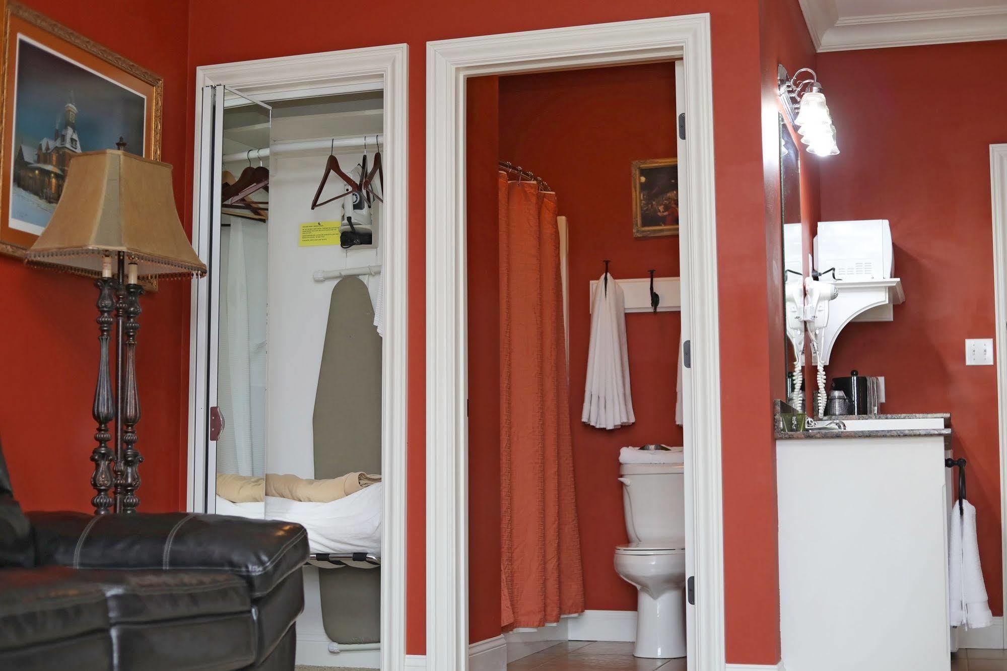 Depot Inn & Suites La Plata Екстериор снимка