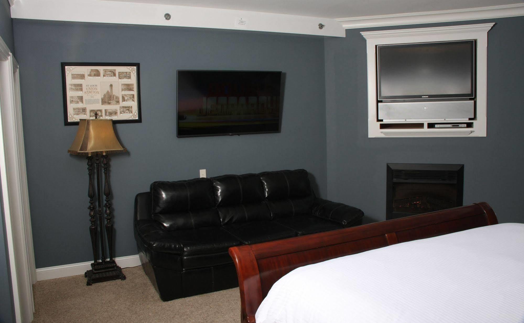 Depot Inn & Suites La Plata Екстериор снимка