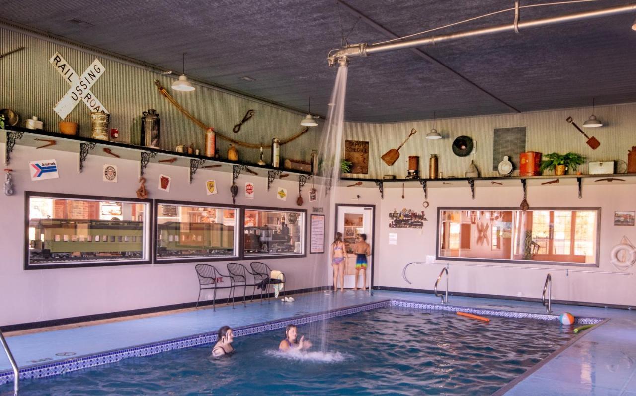 Depot Inn & Suites La Plata Екстериор снимка