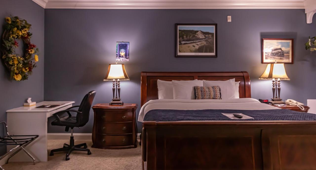 Depot Inn & Suites La Plata Екстериор снимка